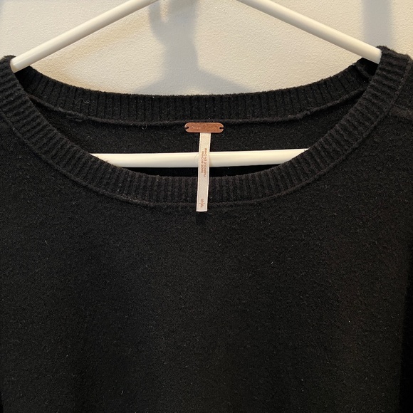 Free People Black Sweater – Size Small - Picture 5 of 6